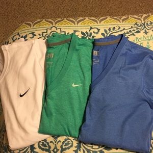 One day sale! Women’s Nike Tee bundle!!